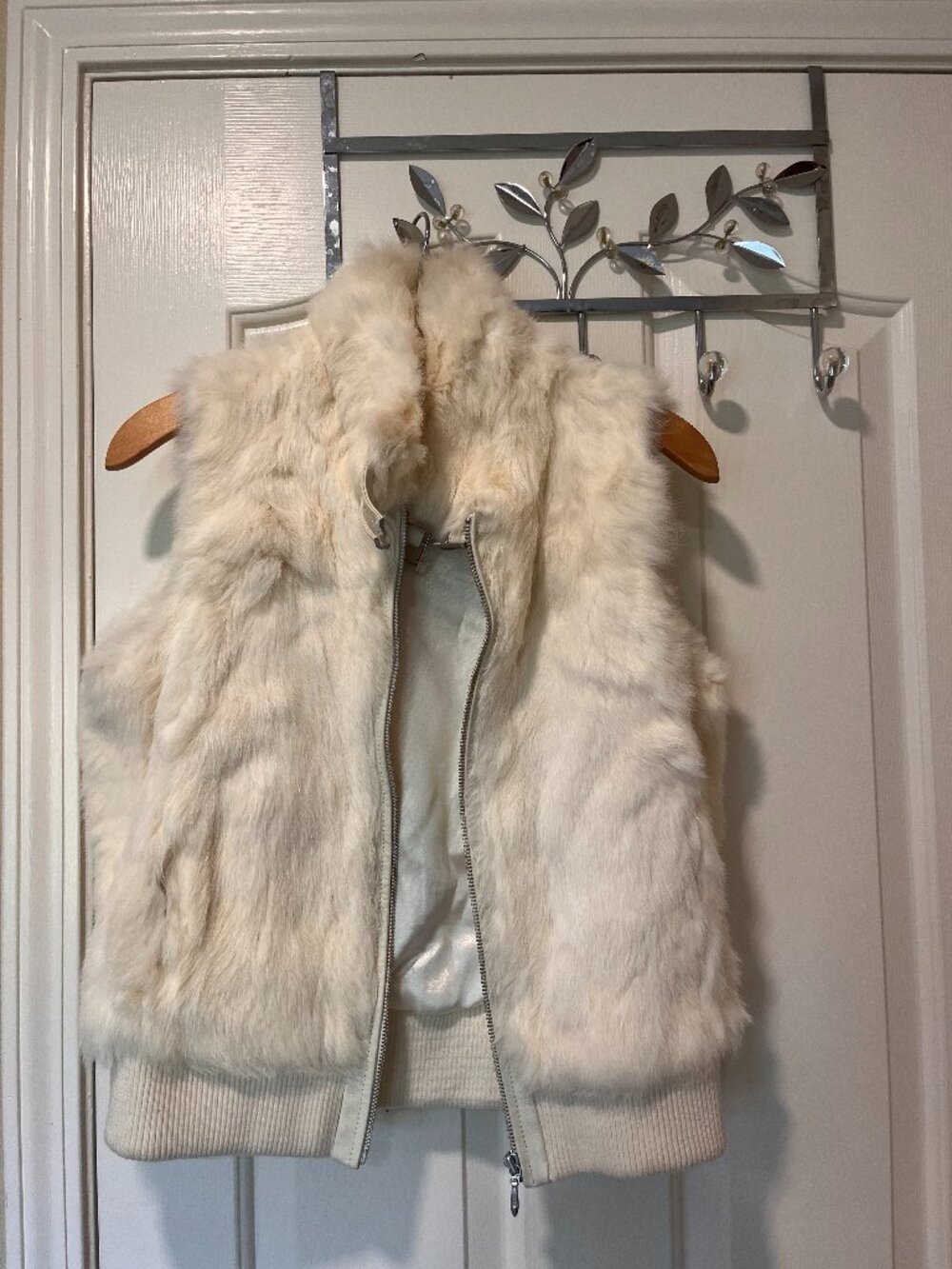 Wilsons Leather Maxima White Leather Rabbit Fur Full Zip Vest - Size Large